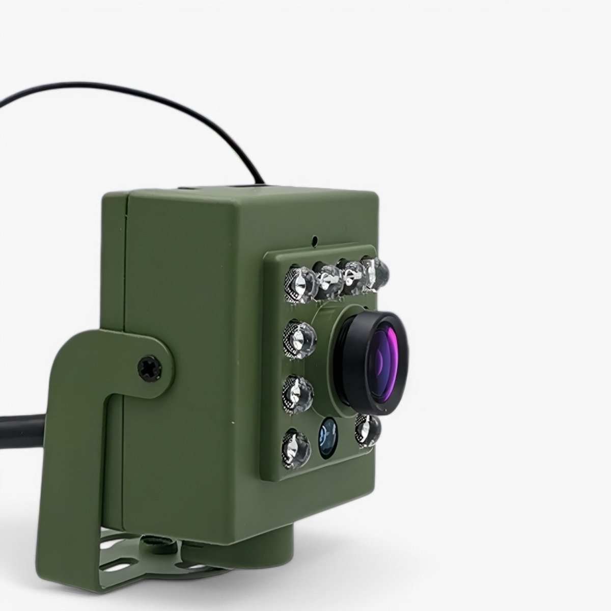 1080p HD weatherproof wildlife camera with night vision...